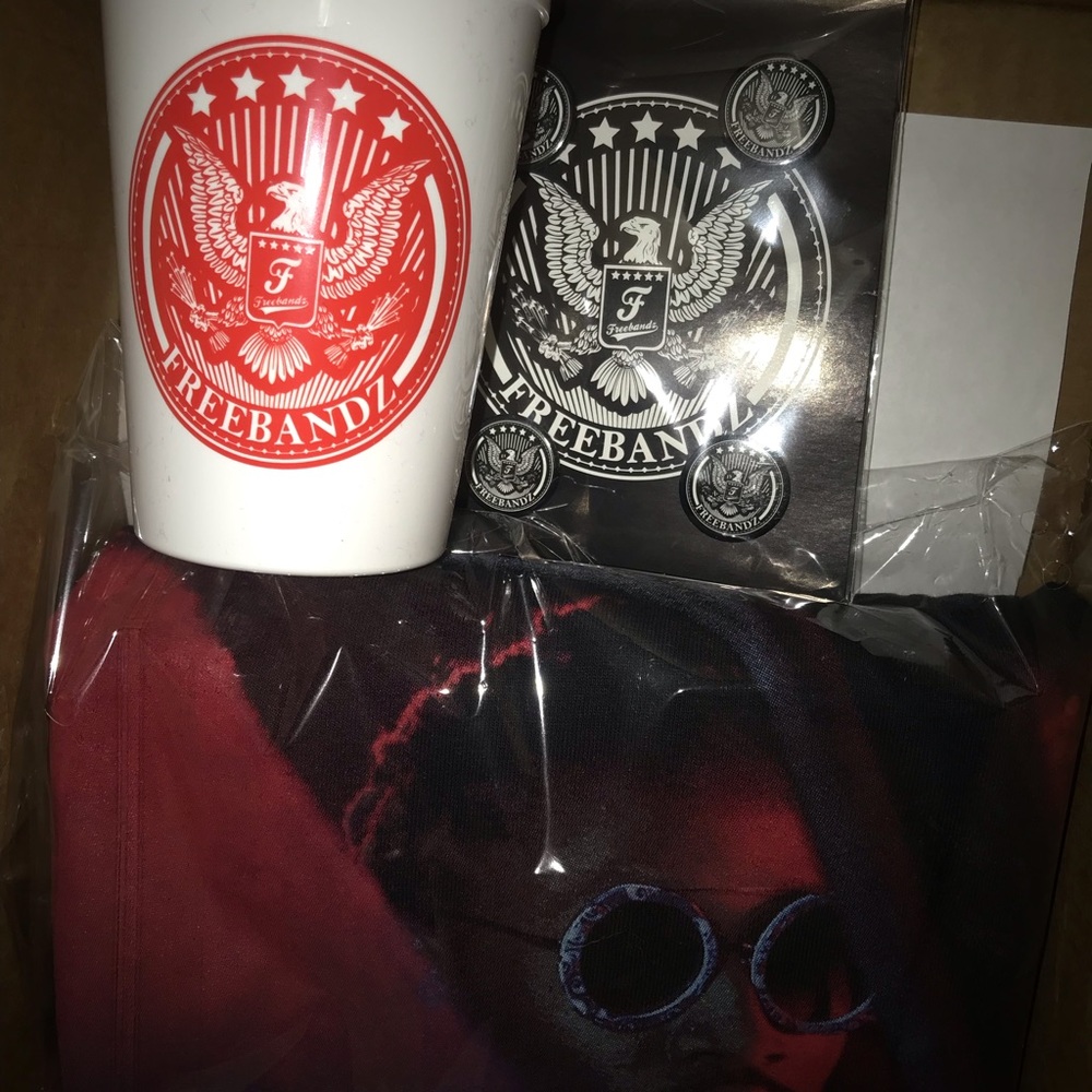 Free bandz future shirt with cup and pins